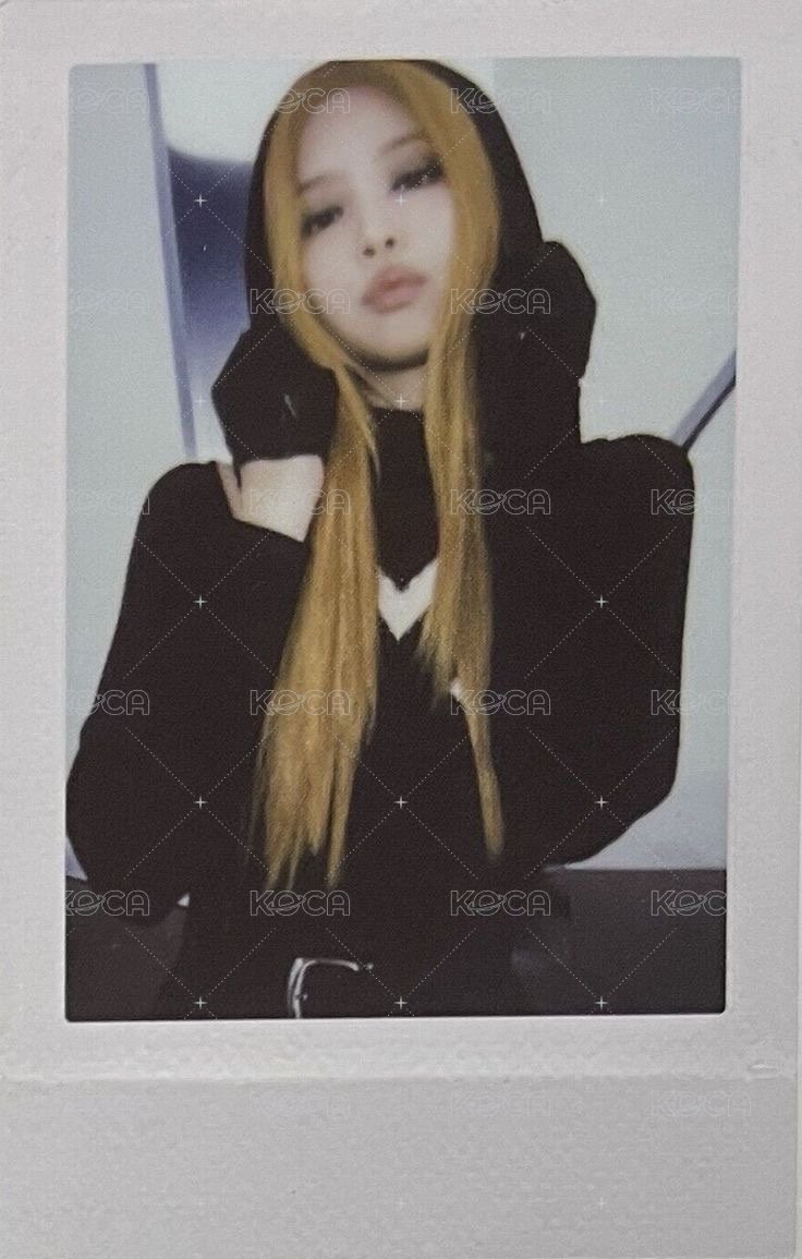 BORN PINK 專輯卡 Grey ver.Pola A ver. 正面