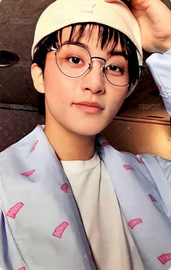 正規五 am 預售 特典卡  正面