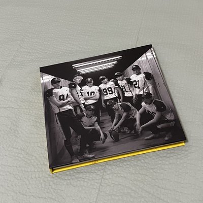【兩張合售】EXO The 2nd REPACKAGE Album [LOVE ME RIGHT]／EXODUS