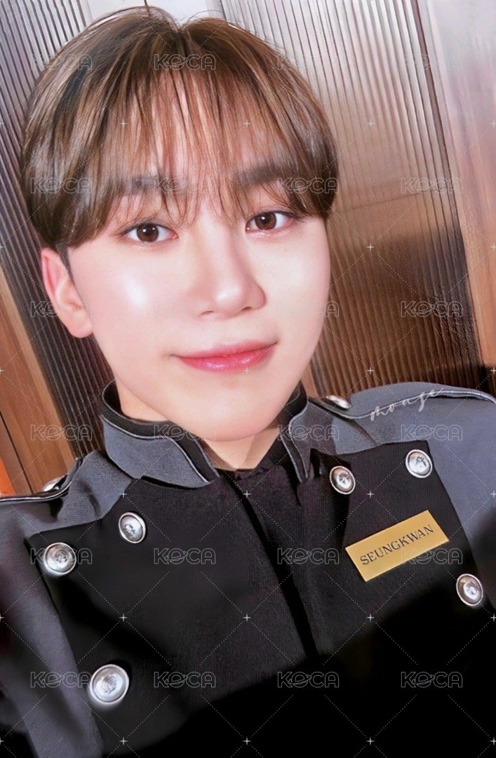 FOLLOW AGAIN 入場卡 / 場限卡 仁川場克拉粽CARAT ZONE 正面