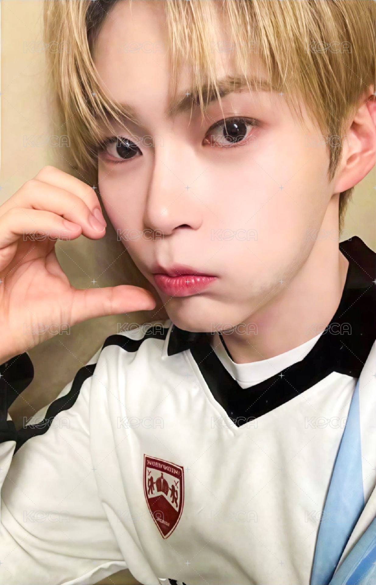 迷四 am 7.0 特典卡 臉頰比心 ver. 正面