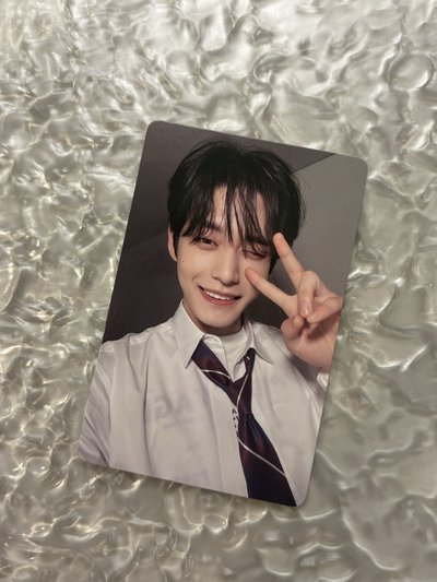 雄修一個比心🫰🏻一個比耶✌🏻