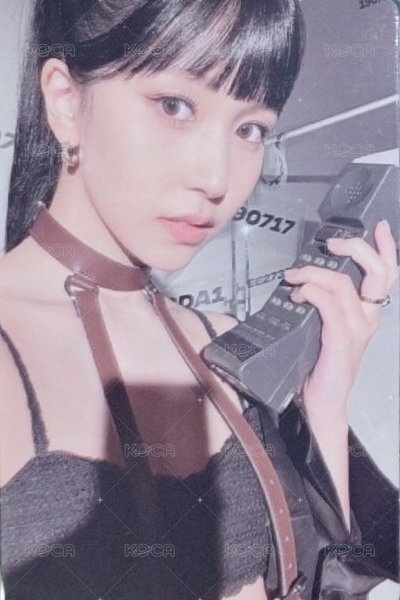 BETWEEN 1&2 專輯卡 專卡 正面