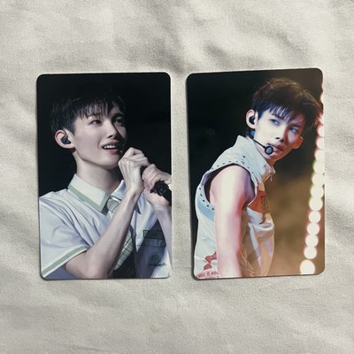 兩張一起 JO STN LIVE 隨機卡包卡