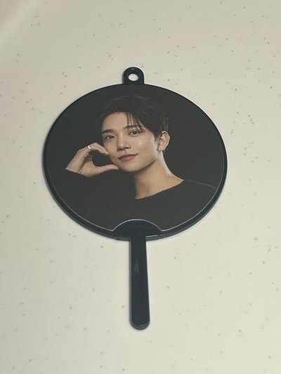 SVT FA 小黑扇 24克拉島徽章 Holiday 徽章