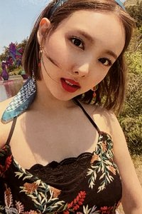 MORE & MORE 專輯卡 