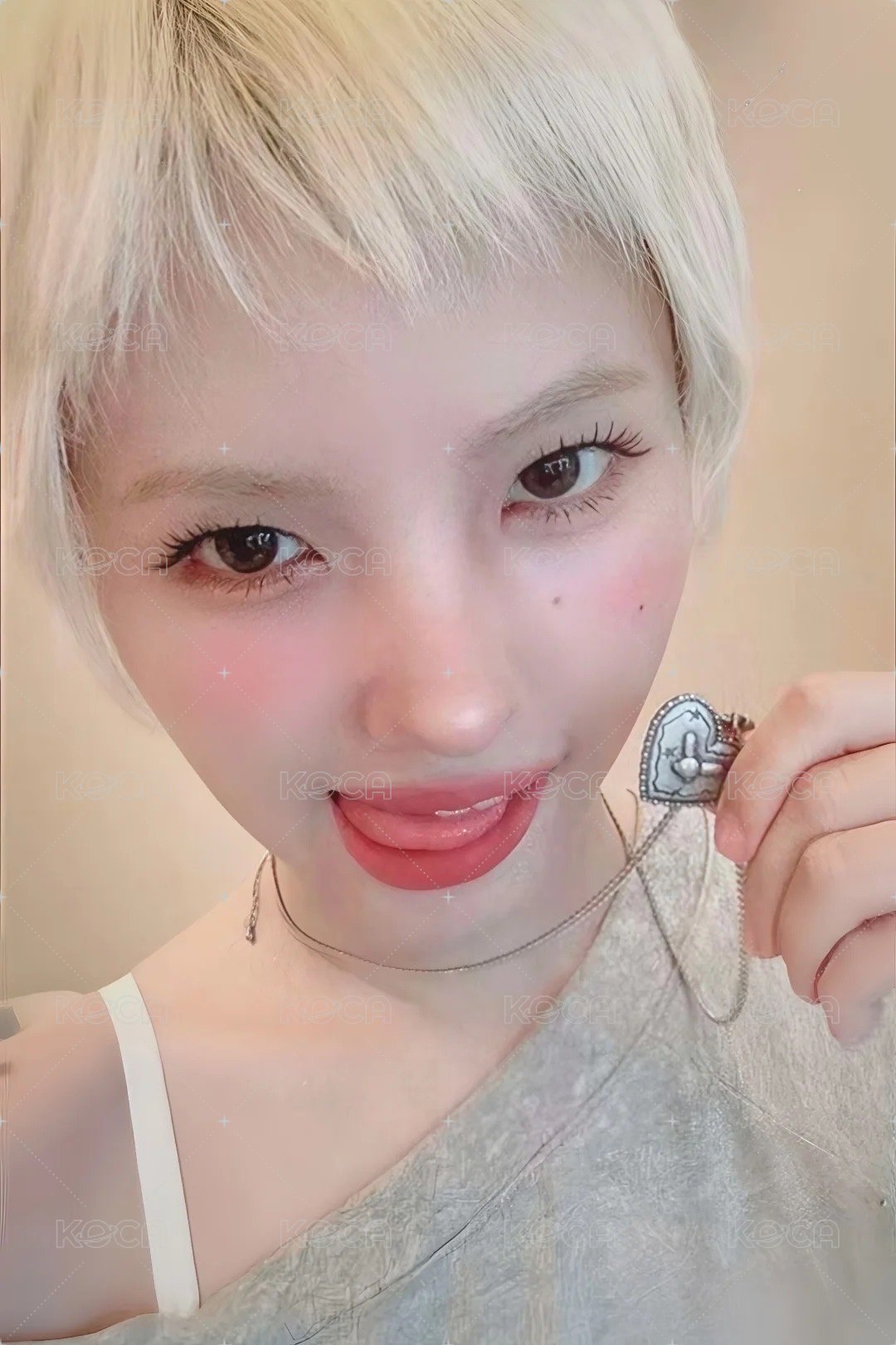 We are 泡泡摩奇 線下 3.0 簽售卡 B ver 上海簽售   正面