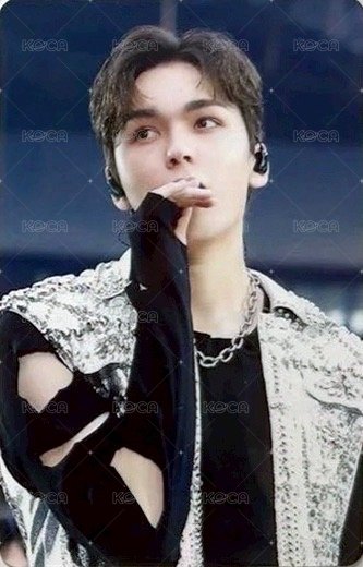 FOLLOW AGAIN 演唱會 DVD / CD 卡 藍光ver. 正面