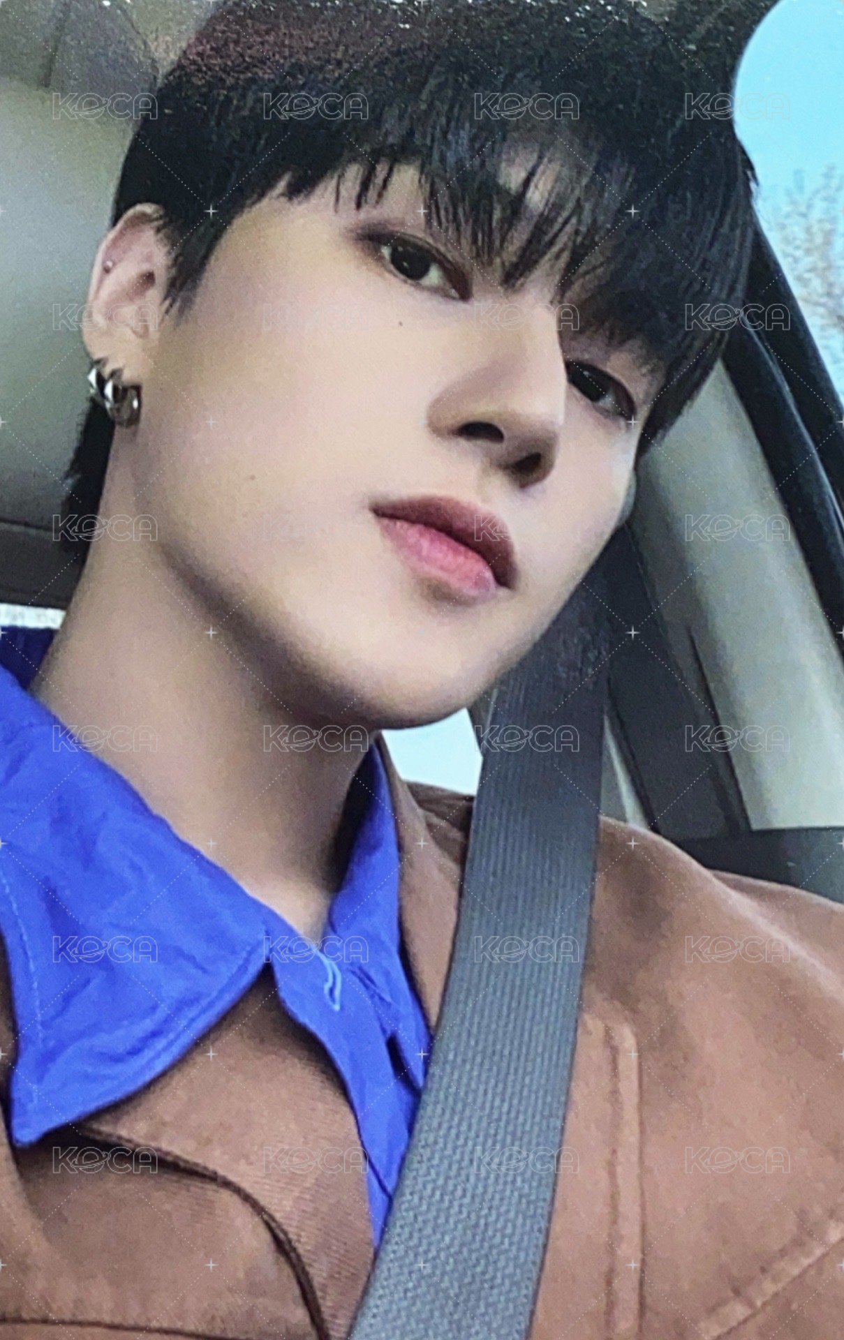 GOLDEN HOUR :  Part.3 In Your Fantasy 專輯卡 POCA RED ver. 正面