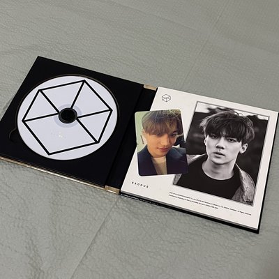 【兩張合售】EXO The 2nd REPACKAGE Album [LOVE ME RIGHT]／EXODUS
