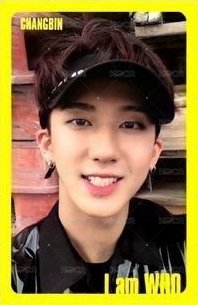 I am WHO 專輯卡 黃版 正面