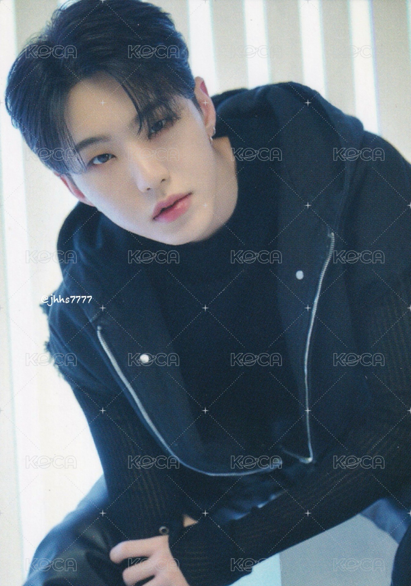 FOLLOW 隨機卡 ｜日巡卡包 正面