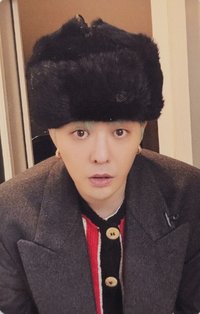 Übermensch 專輯卡 ver. yellow jewel