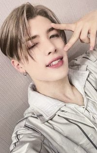 五月雨 yzy 青島線下簽售 簽售卡 中文卡背