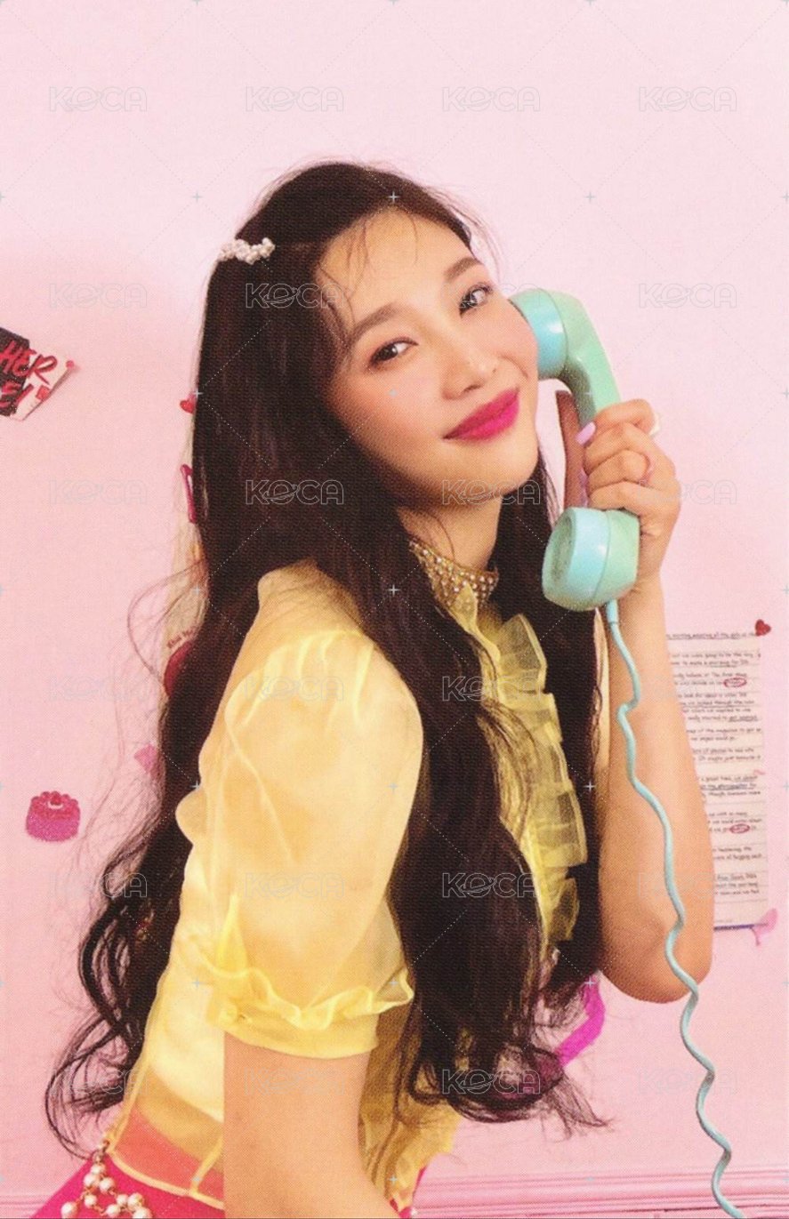 Queendom 專輯卡  正面