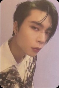 Fact Check 專輯卡 Chandelier版