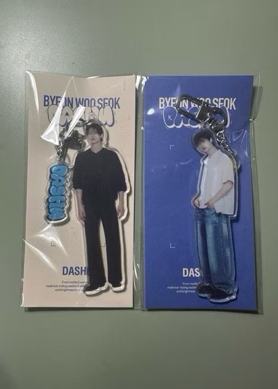 邊佑錫 -農協小卡 2張 + DASHU 鑰匙圈*2 + 韓飯製卡冊*1 合售