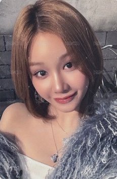 WE GO UP yg 打歌卡  正面