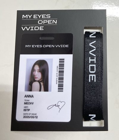 MEOVV 台北快閃店識別證（無小卡無sooin ）