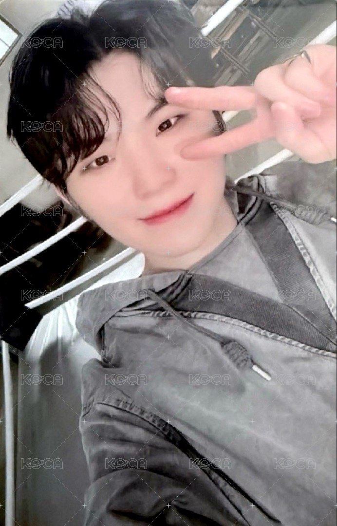 MINI10 專輯卡 ｜FIGHT FOR MY LIFE ver. 正面