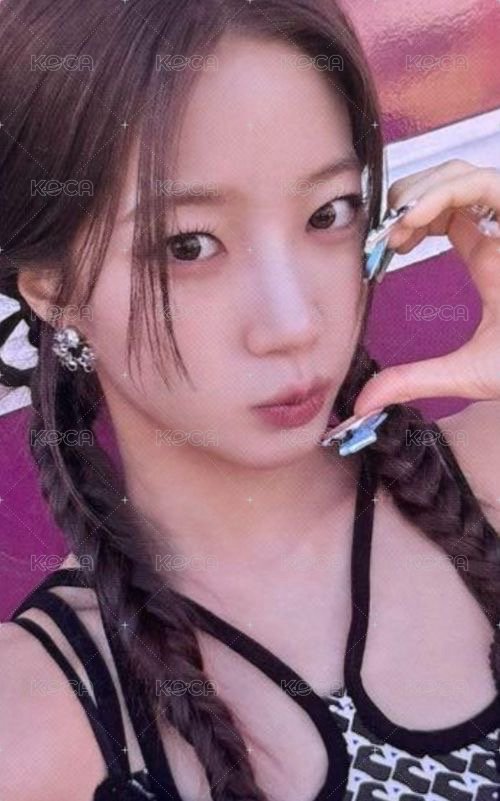 DIFFERENT 專輯卡 初回限定B 正面