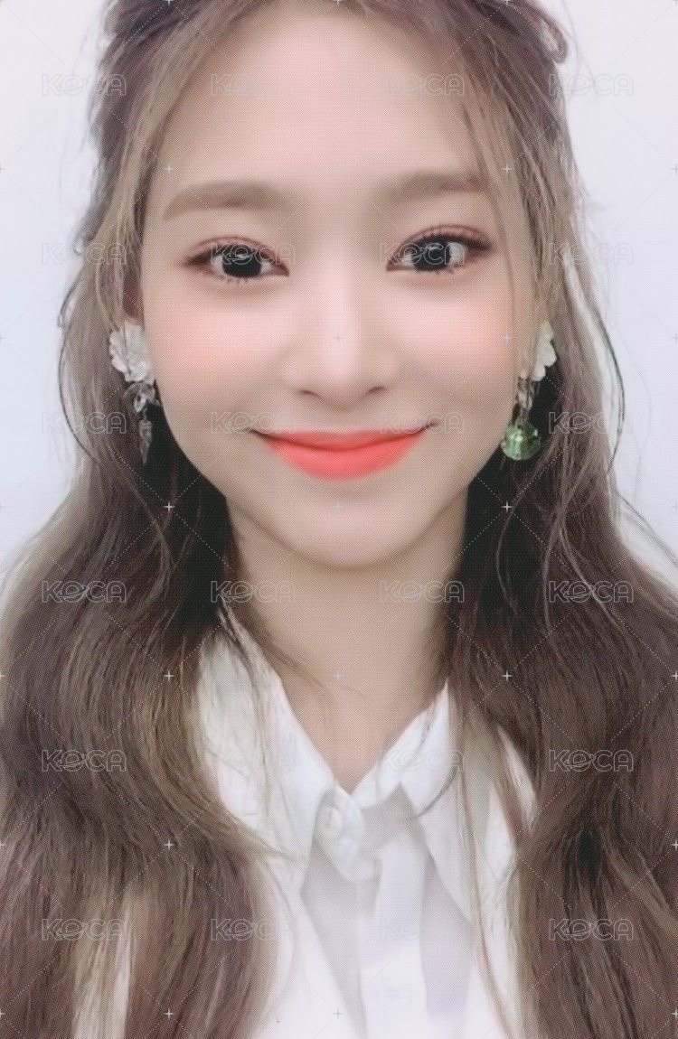 BLOOM*IZ 專輯卡 AR卡 正面