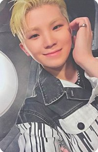 正四 yzy 預售 特典卡 