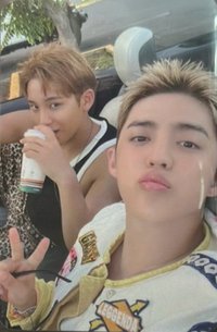 CxM ‘𝙃𝙔𝙋𝙀 𝙑𝙄𝘽𝙀𝙎’ sw 特典卡 