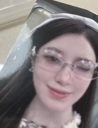 刷（左，美少女）有瑕