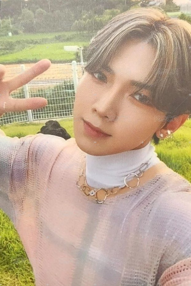 FEVER pt.3 專輯卡 A ver. 2 正面