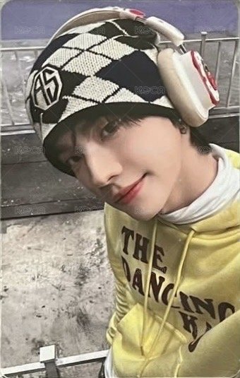 Play Hard wvs 簽售卡  正面