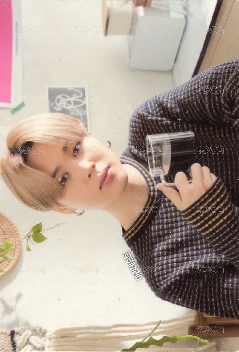 ARMY 會員禮卡 Merch Box #7 正面