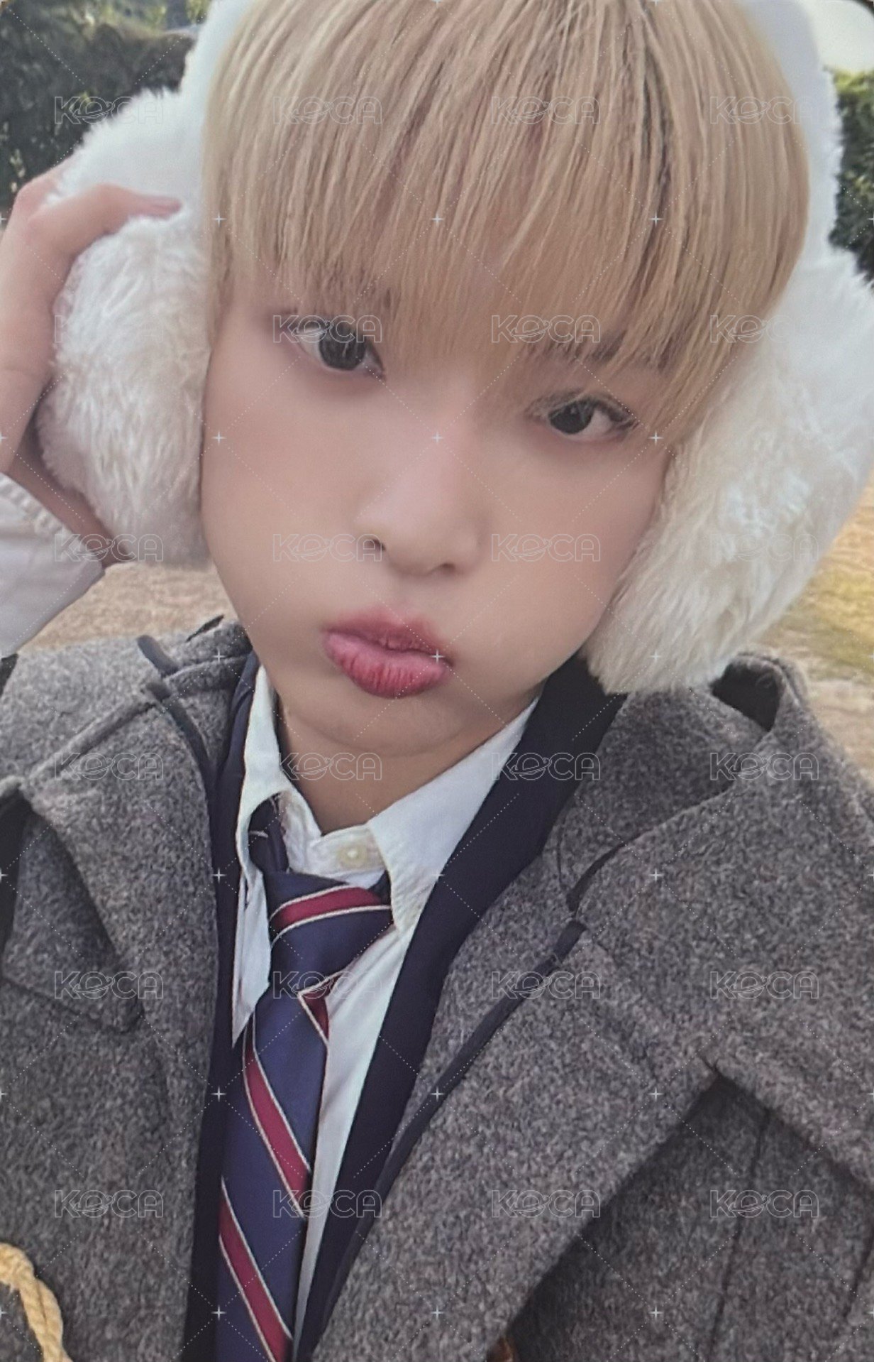 雪明かり (yukiakari) yzy 4.0 簽售卡  正面