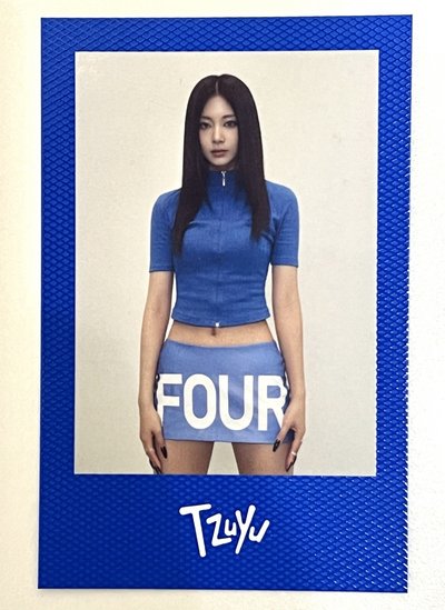 THIS IS FOR｜子瑜 拍立得 & 預售禮