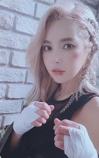 reality in BLACK 專輯卡 