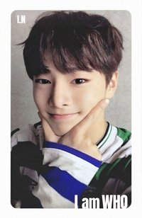 I am WHO 專輯卡 白版