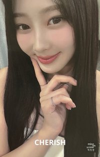 代言卡 媚尚萱髮油吉