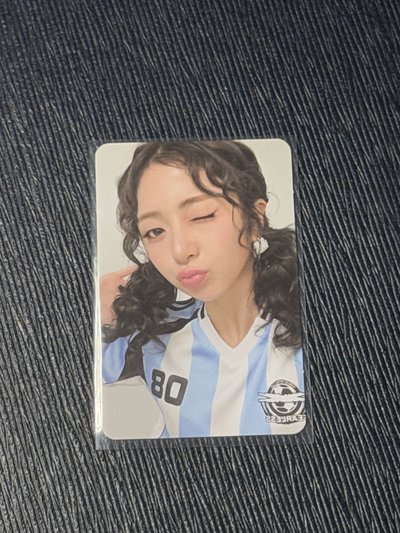 LE SSERAFIM  許允真 