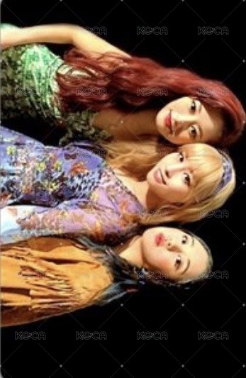 MORE & MORE 專輯卡  正面