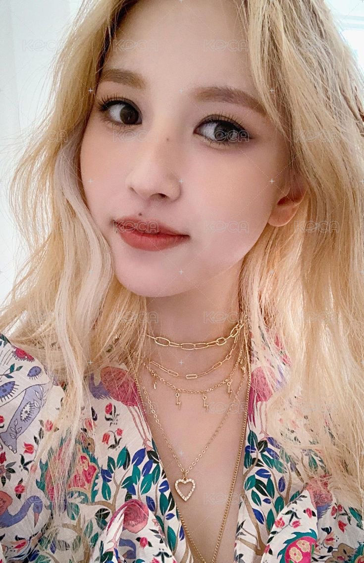 MORE & MORE 專輯卡  正面