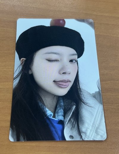 ILLIT Boom Moka專輯卡