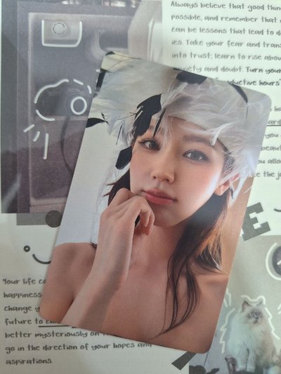 烏托邦雜誌卡 中背