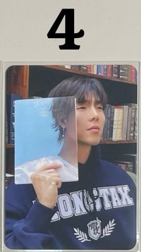 孫賢祐的臉 李周憲的頭髮 卡背是孫賢祐畫的蛇