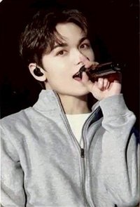 FOLLOW AGAIN 演唱會 DVD / CD 卡 DVD ver.