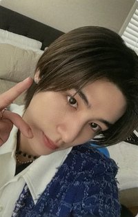 WHO! yzy 簽售卡 3.0  5