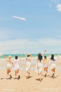 A DREAMY DAY 