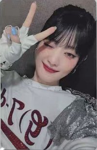 正規二 yzy 10.0 幸運卡 