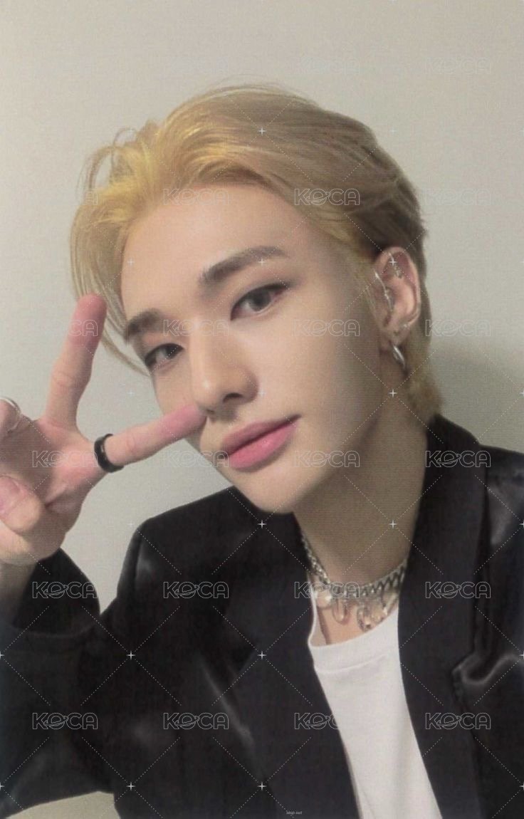 ODDINARY 專輯卡 A ver. 正面