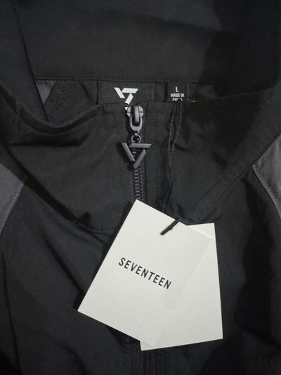 seventeen 全新外套L