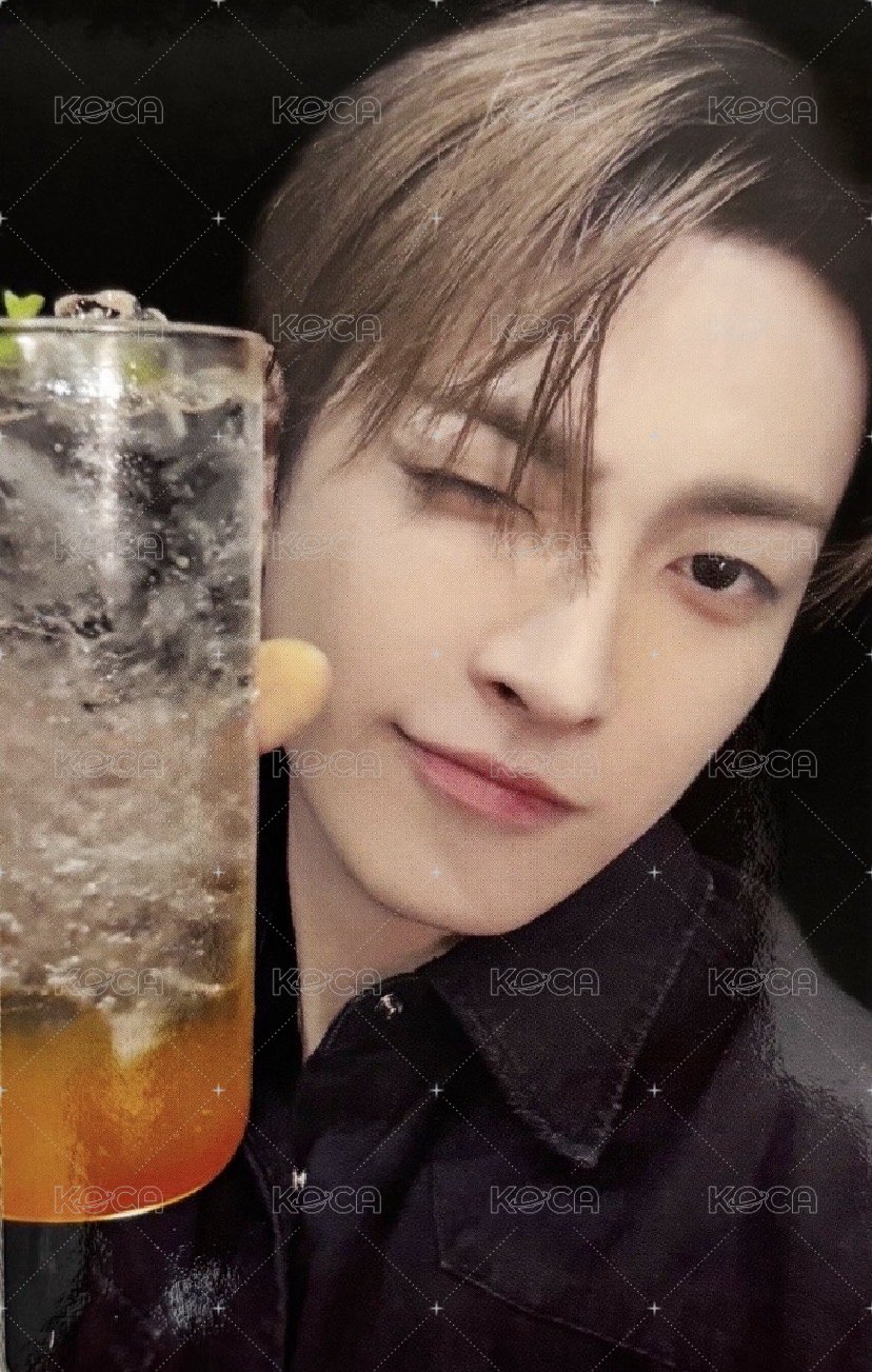 OUR Bakery 滿額卡  正面